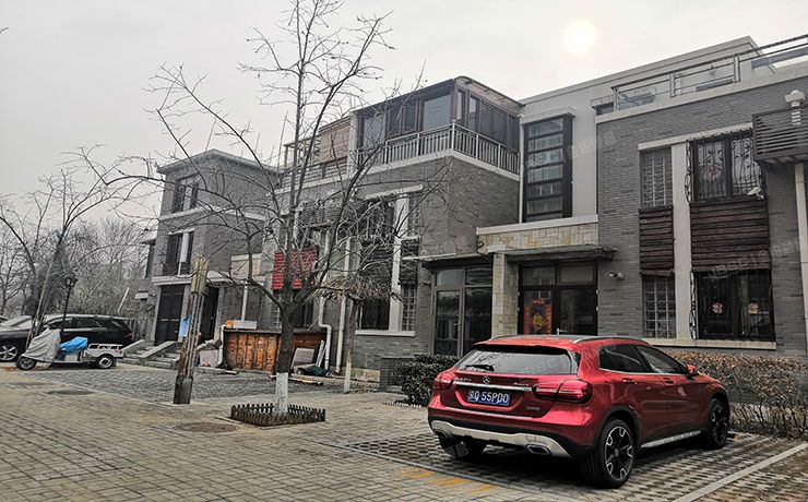 房山区-长阳镇 长韩路6号南区3号楼1至3层032（靠山居艺墅）联排别墅