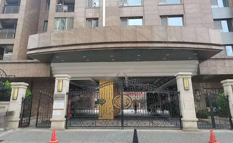 朝阳区 东三环55号楼1楼6802室+2车位（世茂宫园）