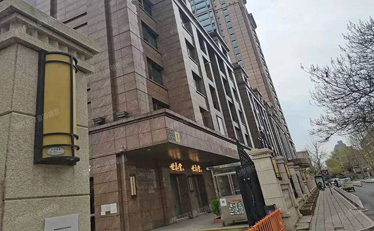 朝阳区 东三环55号楼1楼6802室+2车位（世茂宫园）