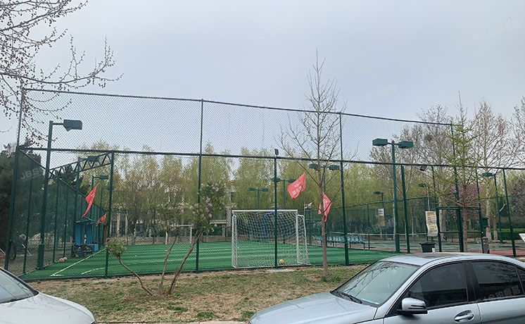 经济技术开发区 天华园三里六区7号楼1至3层1门（一栋洋房）别墅