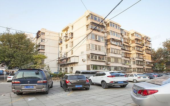 丰台区 石榴园南里20号楼14层1403号（石榴园南里）