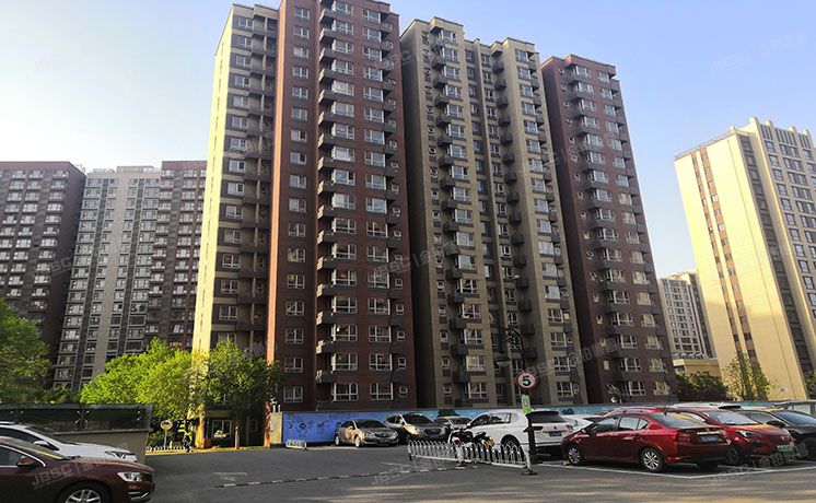 房山区 长韩路10号院9号楼7层2单元703（金域缇香）