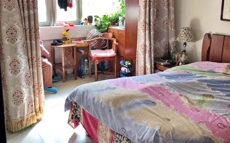 石景山区 金顶街四区13号楼1层2单元102号（金顶街四区）