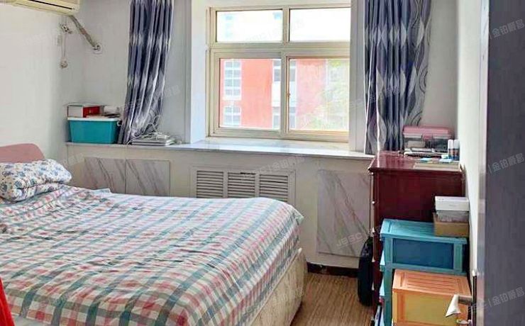 门头沟区 绮霞苑5号楼4层4单元402号（绮霞苑）