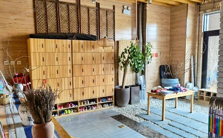 大兴区 香海园57号楼1至2层57-6（领海商业中心）商业