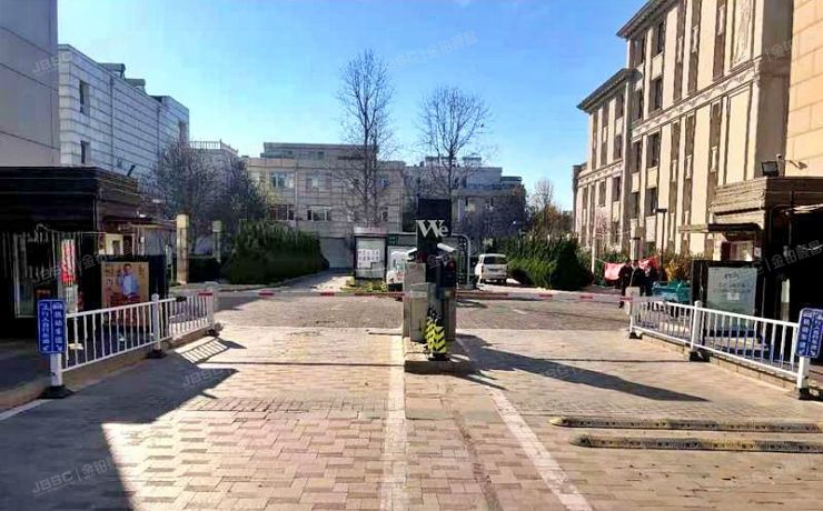 海淀区 常青园南里二区3号楼1至3层3（Wehouse）别墅