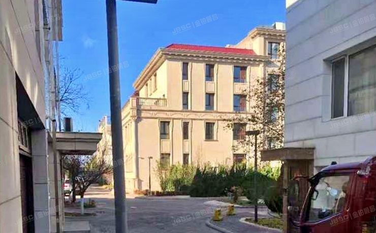 海淀区 常青园南里二区3号楼1至3层3（Wehouse）别墅