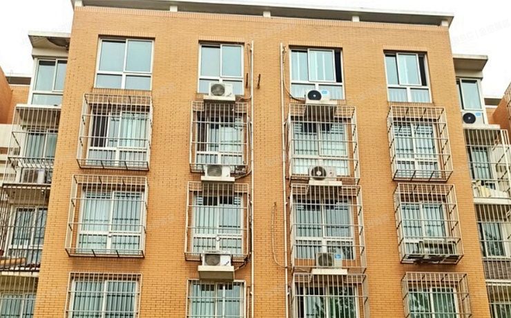 昌平区 回龙观镇骊龙园1号楼4层2单元401号（骊龙园）