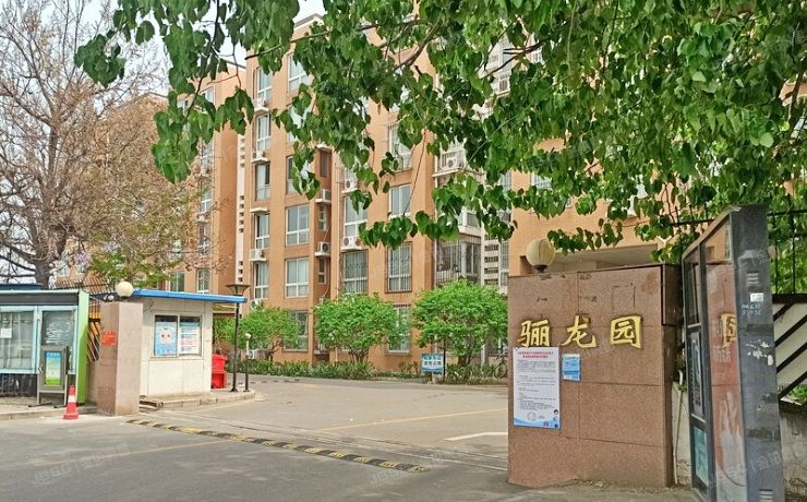 昌平区 回龙观镇骊龙园1号楼4层2单元401号（骊龙园）