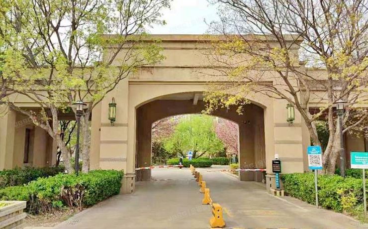 房山区 绿城.百合公寓流虹苑5号5层2单元501（绿城百合）