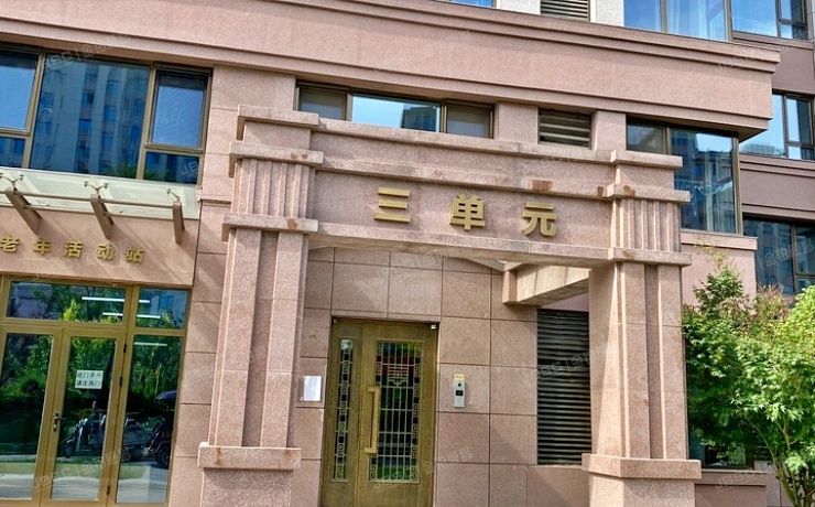 平谷区 滨河街道新平南路130号院1号楼7层3单元701号（都丽华府）