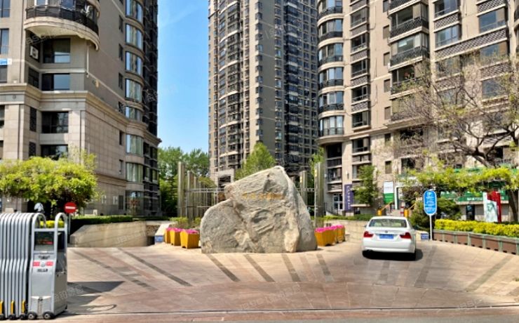 东城区 香河园街1号院2号楼1层108号（万国城MOMA）