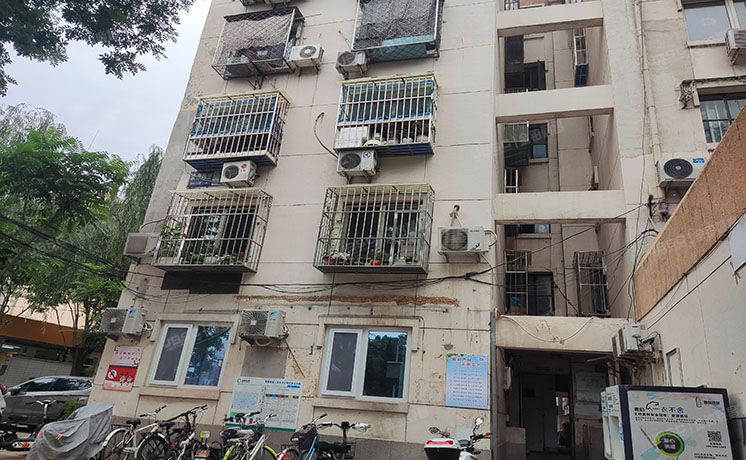 大兴区 黄村镇清源西里1号楼3层306（清源西里）