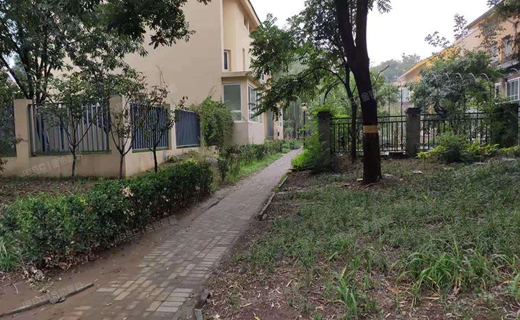 怀柔区 庙城镇庙城村422号玉衡坊17号楼-1至2层（龙山新新小镇）别墅