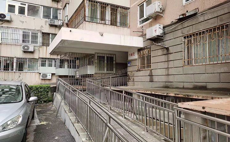 海淀区 定慧东里3号楼6层1门601（定慧东里）房改房