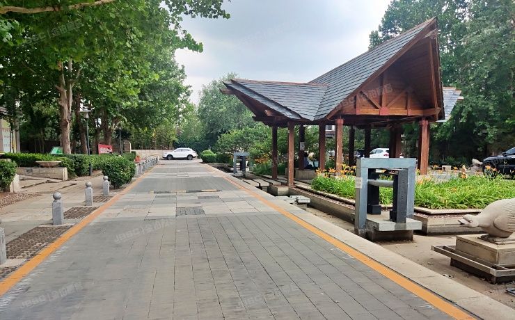 大兴区 康隆园4号楼1层1单元101（翡翠城五期）