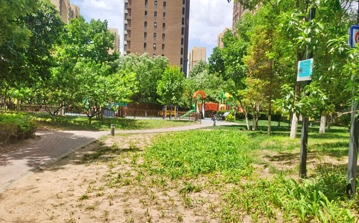 昌平区 龙域中路5号院11号楼25层2单元2501号（金域华府）