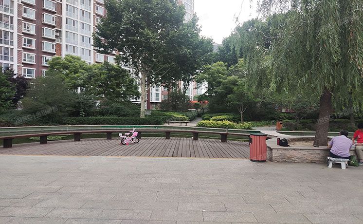 大兴区 永华南里10号楼14层4单元1402（艺苑桐城）