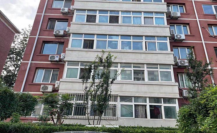 昌平区 回龙观镇二拨子村南（北京市八一农机学校）2号楼1层1单元111（北京农职院家属楼）房改房