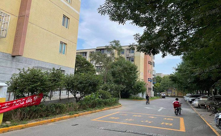 昌平区 回龙观镇龙跃苑东四区13号楼5层5单元502号（龙跃苑东四区）经适房