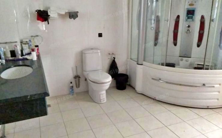 怀柔区 红螺路16号院303号楼1至3层（湖光山舍）别墅