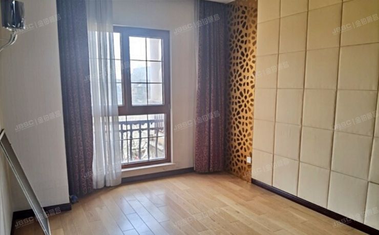 顺义区 阿凯笛亚庄园8号楼-1至2层807号（阿凯笛亚庄园）别墅