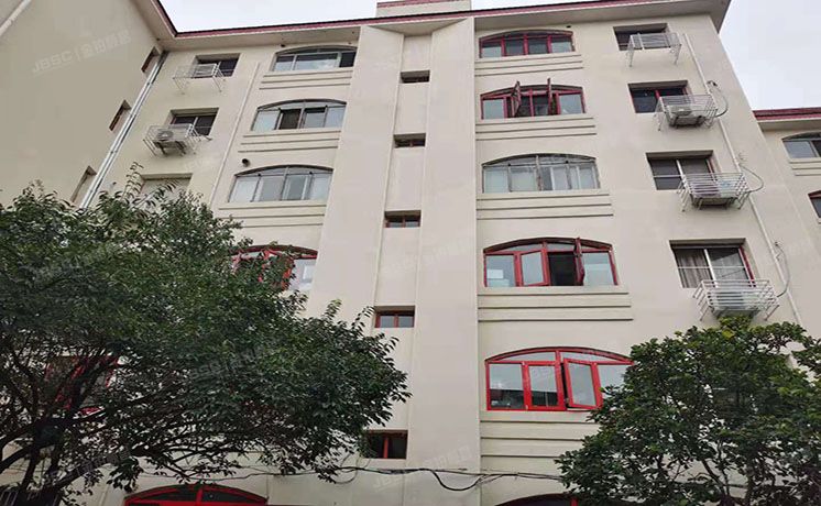 海淀区 万寿路甲1号恩济花园18号楼4层B门402，-1层6号（恩济花园）