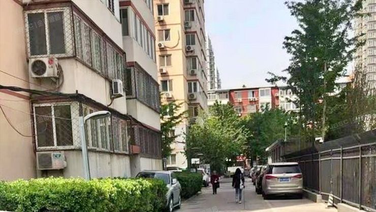 朝阳区 潘家园东里8号楼1410号（潘家园东里）