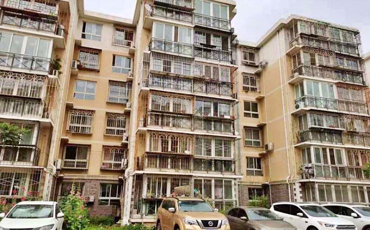 房山区 良乡地区一万米家园3号楼1层4-102（一万米家园）