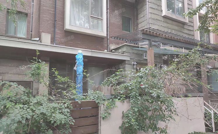 顺义区 龙湾别墅10号楼-1至2层2单元2-102