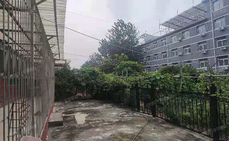 房山区 良乡地区一万米家园3号楼1层4-102（一万米家园）