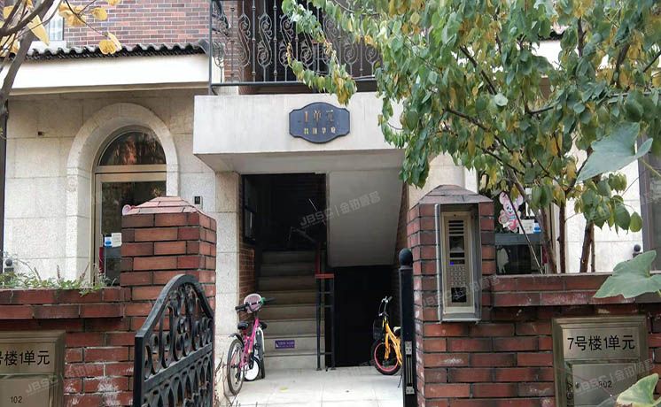 海淀区 建材城翡丽华庭7号楼1至2层1单元102室+3间地下室（金隅翡丽）