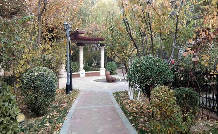 海淀区 建材城翡丽华庭7号楼1至2层1单元102室+3间地下室（金隅翡丽）