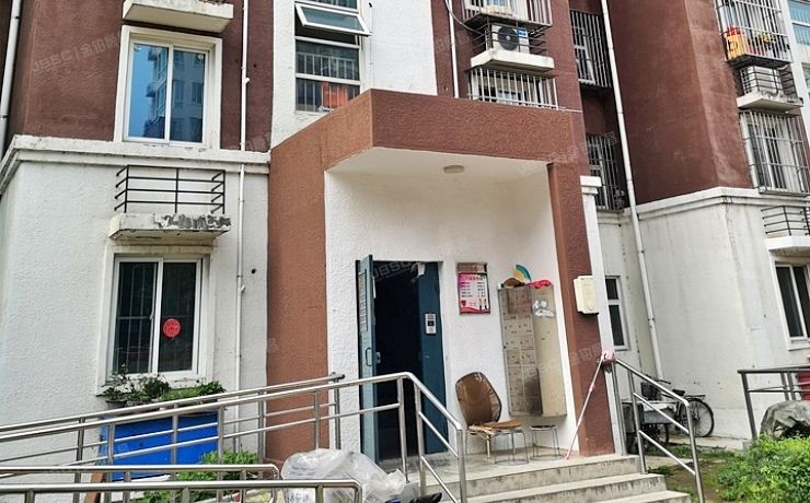 怀柔区 乐园西大街16号院11号楼8层5单元801（育龙铭居）经适房