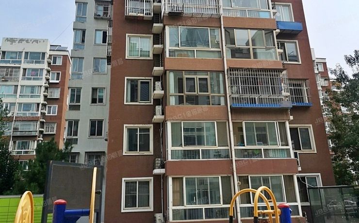 怀柔区 乐园西大街16号院11号楼8层5单元801（育龙铭居）经适房