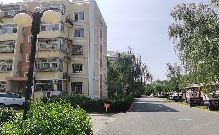 顺义区 港馨家园46号楼1层四单元101（港馨家园西区）