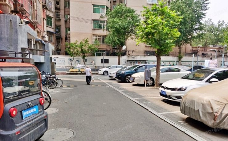 朝阳区 潘家园南里2号楼5层1单元503（潘家园南里）