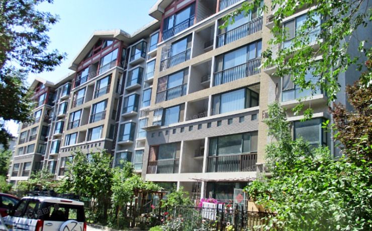 房山区 窦店镇腾龙家园一区13号楼2层1单元201（腾龙家园一区）