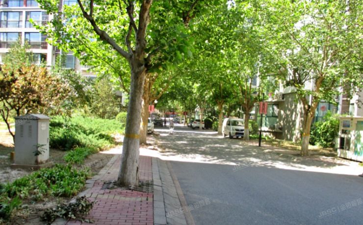 房山区 窦店镇腾龙家园一区13号楼2层1单元201（腾龙家园一区）