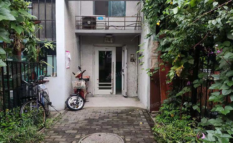 房山区 窦店镇腾龙家园一区13号楼2层1单元201（腾龙家园一区）