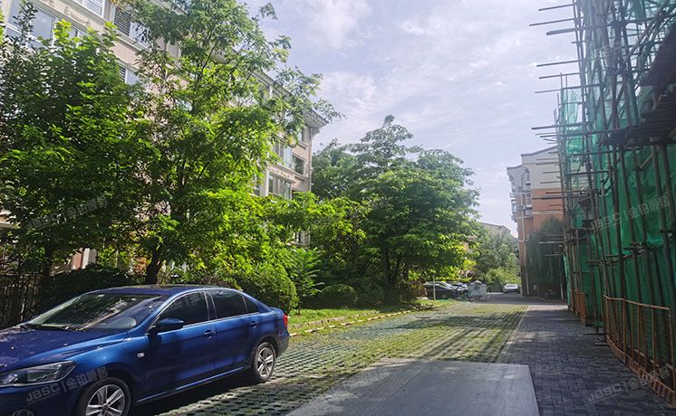 顺义区 马坡花园28号楼1至2层三单元102（马坡花园）复式