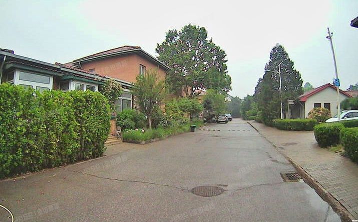 顺义区 欧陆苑141-1号楼1-2  别墅