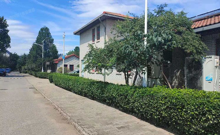 顺义区 欧陆苑141-1号楼1-2  别墅