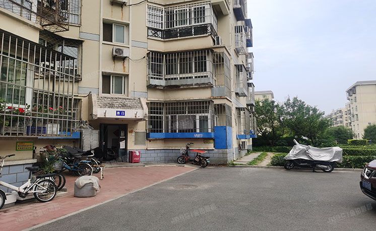 顺义区 裕龙花园四区21号楼四单元101号