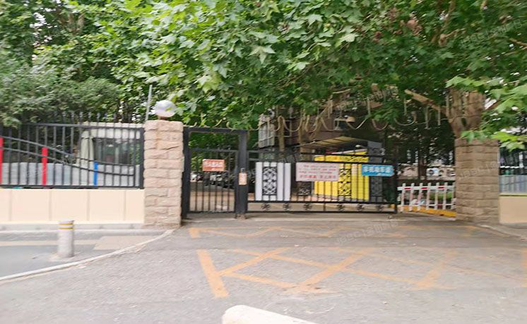 朝阳区  拂林园2号楼401号