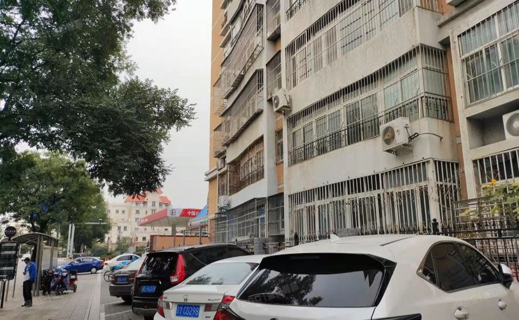 密云区 奥林公寓6号楼1层3单元102