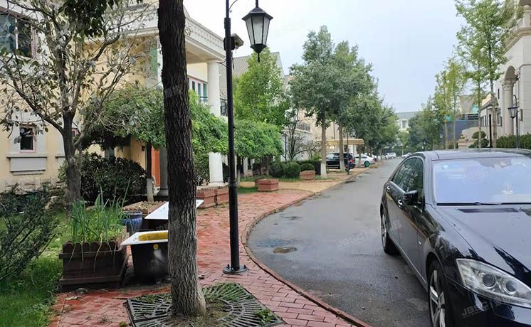 顺义区 丽高王府A-3幢1至3层 别墅