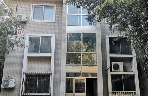 昌平区 龙脉温泉花园3A号楼3层301