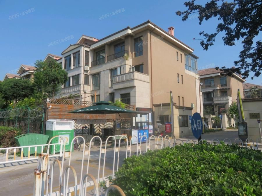 经济技术开发区 紫君庭中央公馆1号楼-1至3层109