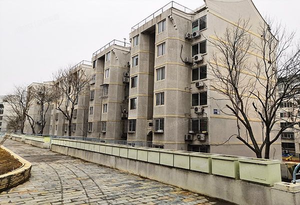 房山区 北潞春家园C2号楼1层3-002